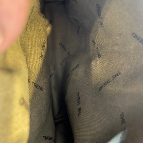 The Trend Leather Crossbody Bag – Tan - Picture 4 of 4